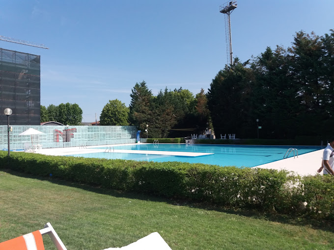 Piscina comunale Fornovo Taro ( coperta-estiva )