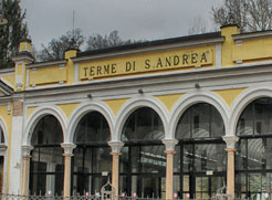 Andreas Parco Mescita dancing