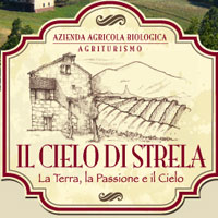 Il Cielo di Strela a Compiano, struttura rurale nell’Appennino parmense immersa nel verde con spazi naturali e ospitalità tradizionale.