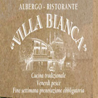 Villa Bianca Lesignano con struttura immersa nel verde collinare e proposta di soggiorno confortevole.